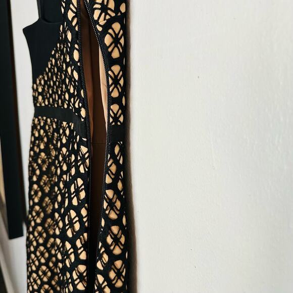 CINQ a SEPT Sera Printed Nude Black Lace Layover Sheath Midi Dress Size 2 - Picture 11 of 13